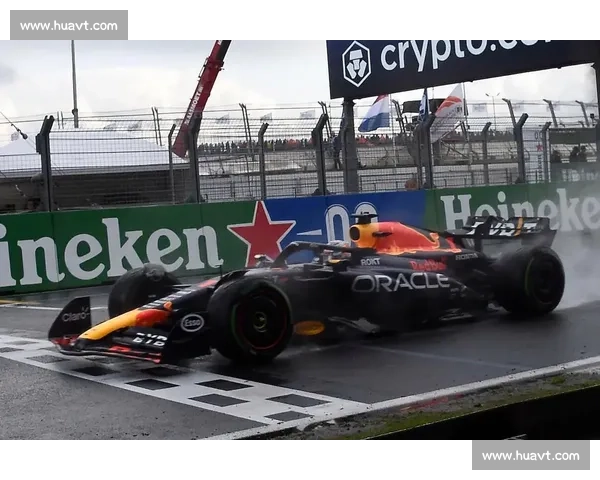 头排绝杀：诺里斯与维斯塔潘 “幽灵车” 的蒙扎极速博弈