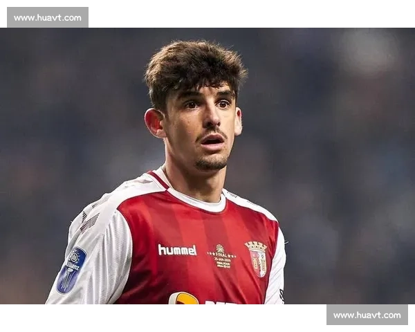 罗马诺：米兰抢签 18 岁瑞典高塔帕萨利奇，1 米 95 新星成防线未来核心