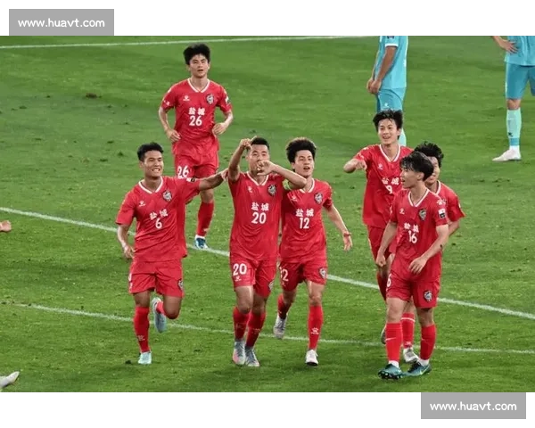 盐城 2-0 力克镇江登顶苏超，戴培带伤拼至泪洒赛场诠释队长担当