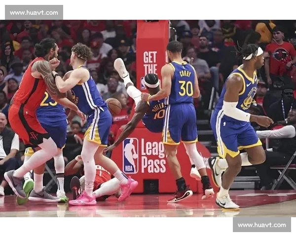 火箭鏖战勇士双加时逆转取胜青春风暴点燃季后赛悬念全城热议之夜